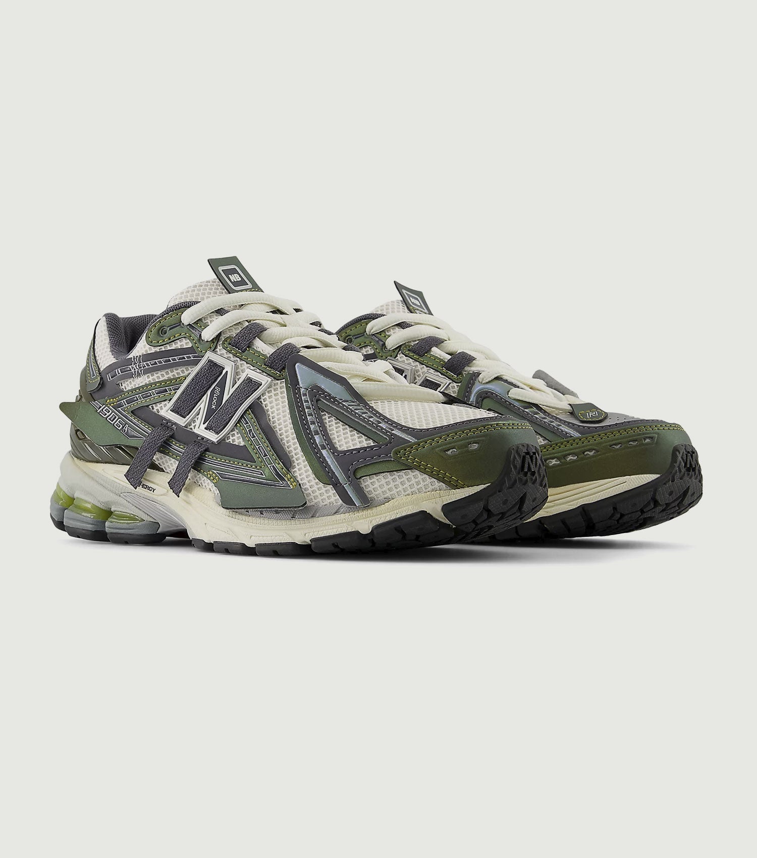 1906A Olive juice con sea salt y woodland - New Balance