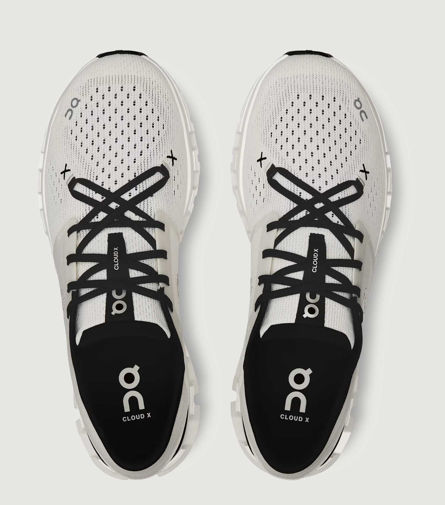 Cloud X4 Ivory / Black - On Running