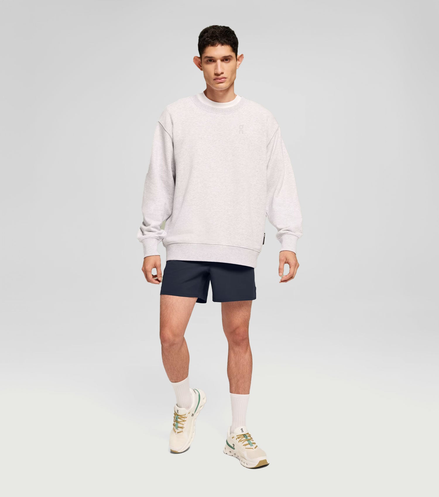 Essential Shorts Navy - On Running