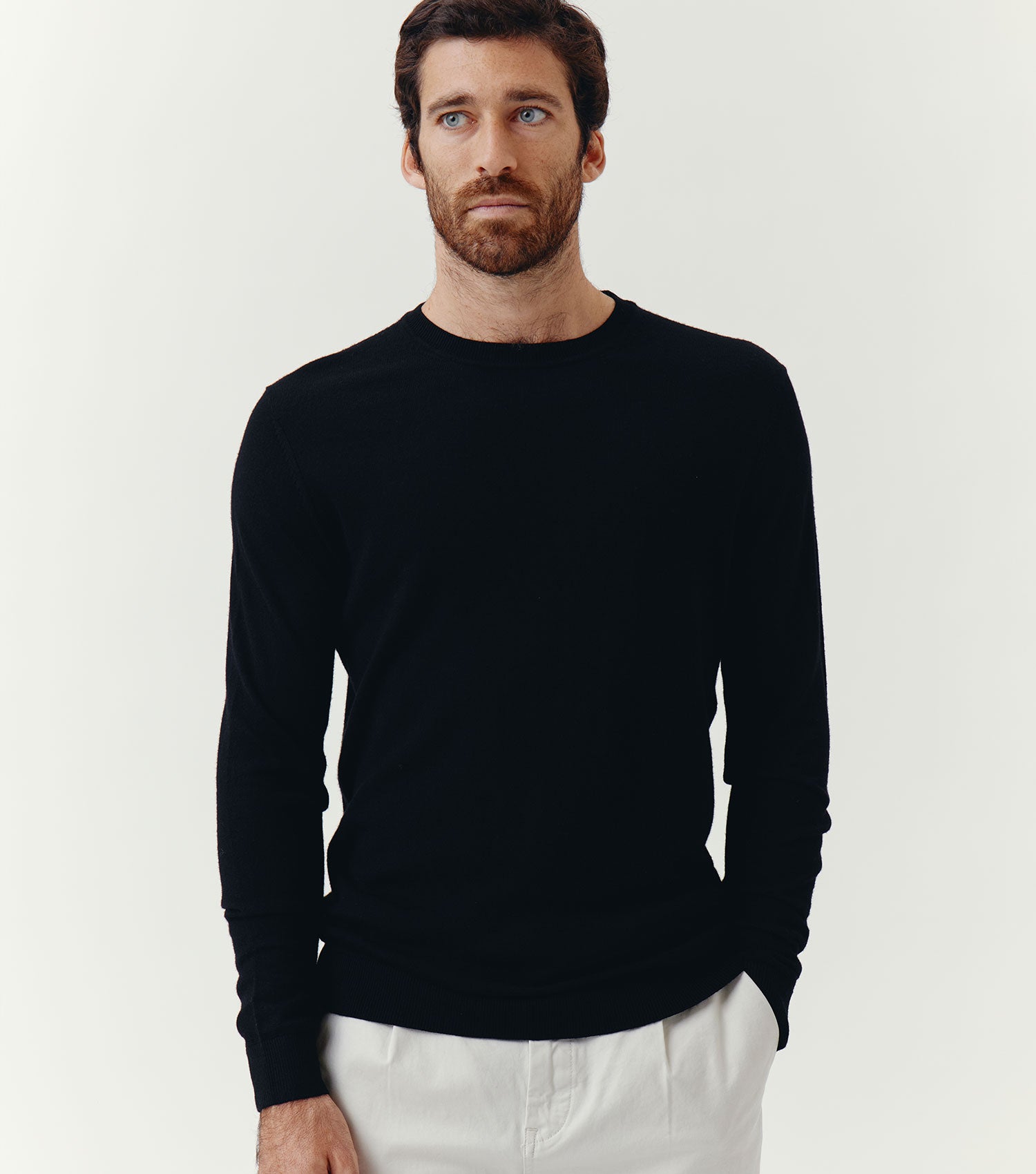 100% Merino Wool Crew Neck Sweater Black - BLAW