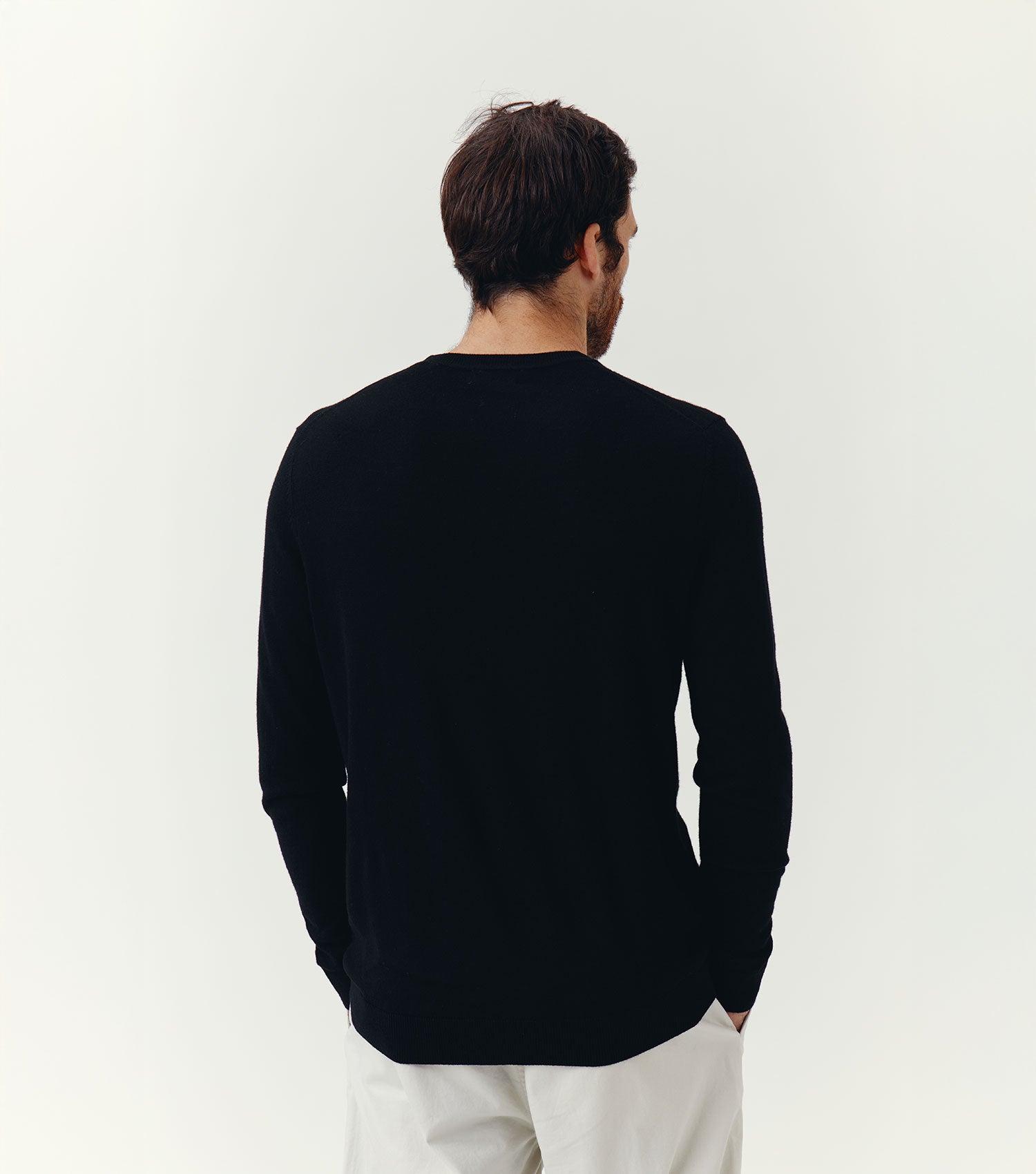 100% Merino Wool Crew Neck Sweater Black - BLAW