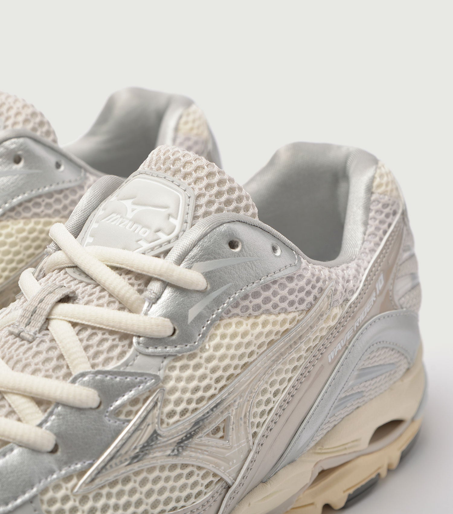 Wave Rider 10 Silver - Mizuno