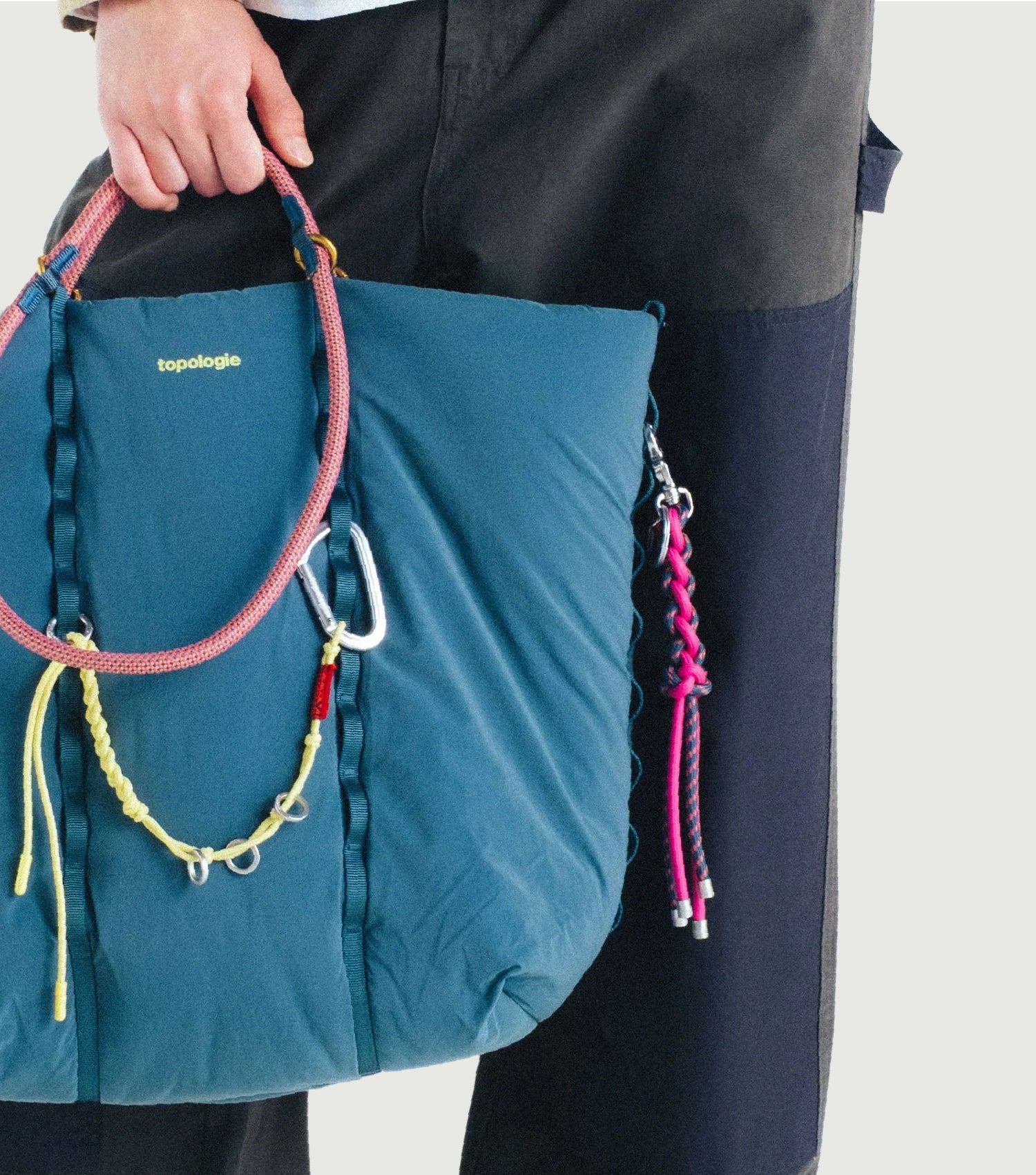 Sinnet Keychain Teal Pink - Topologie