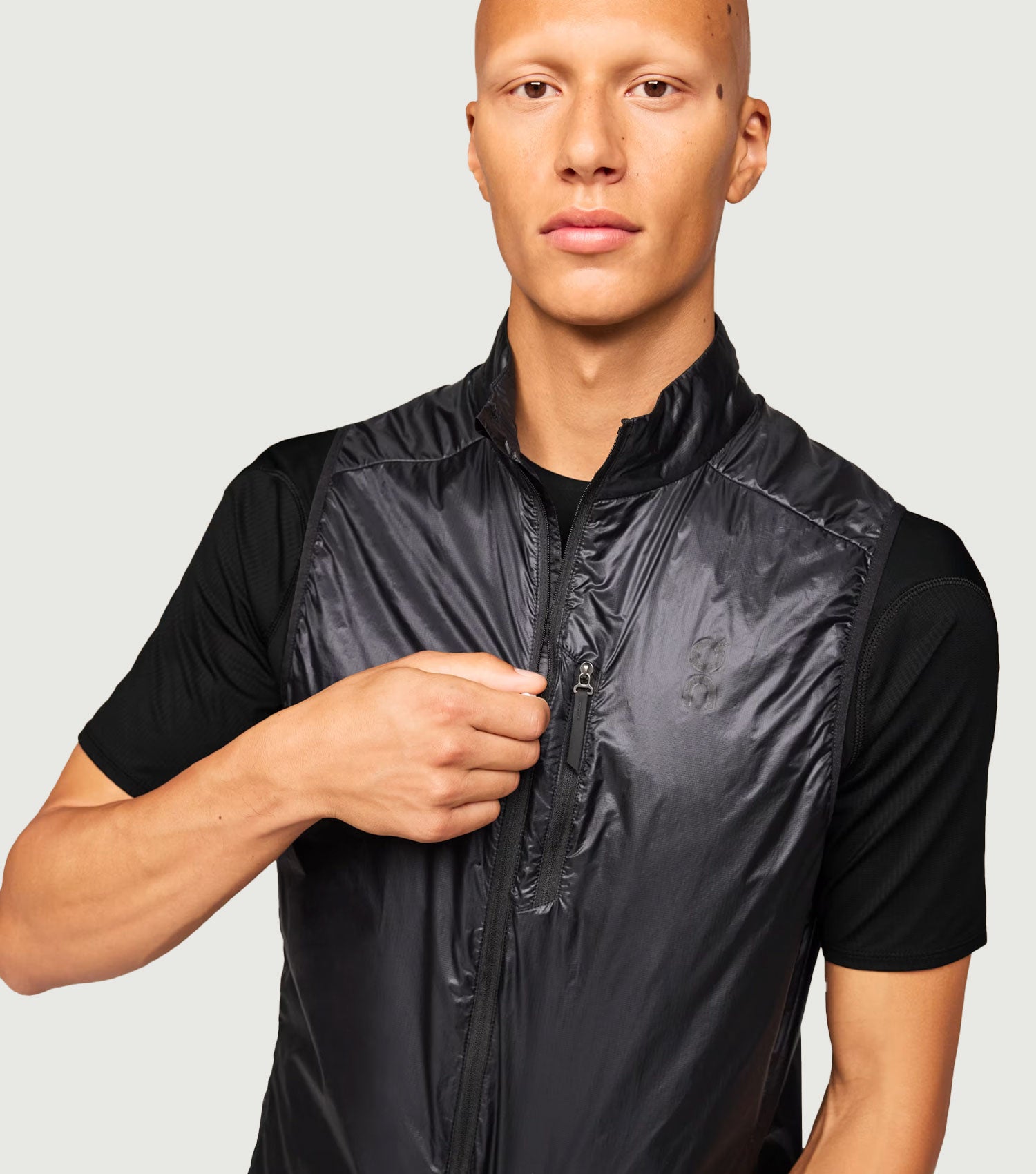 Weather Vest Men Black - On Running