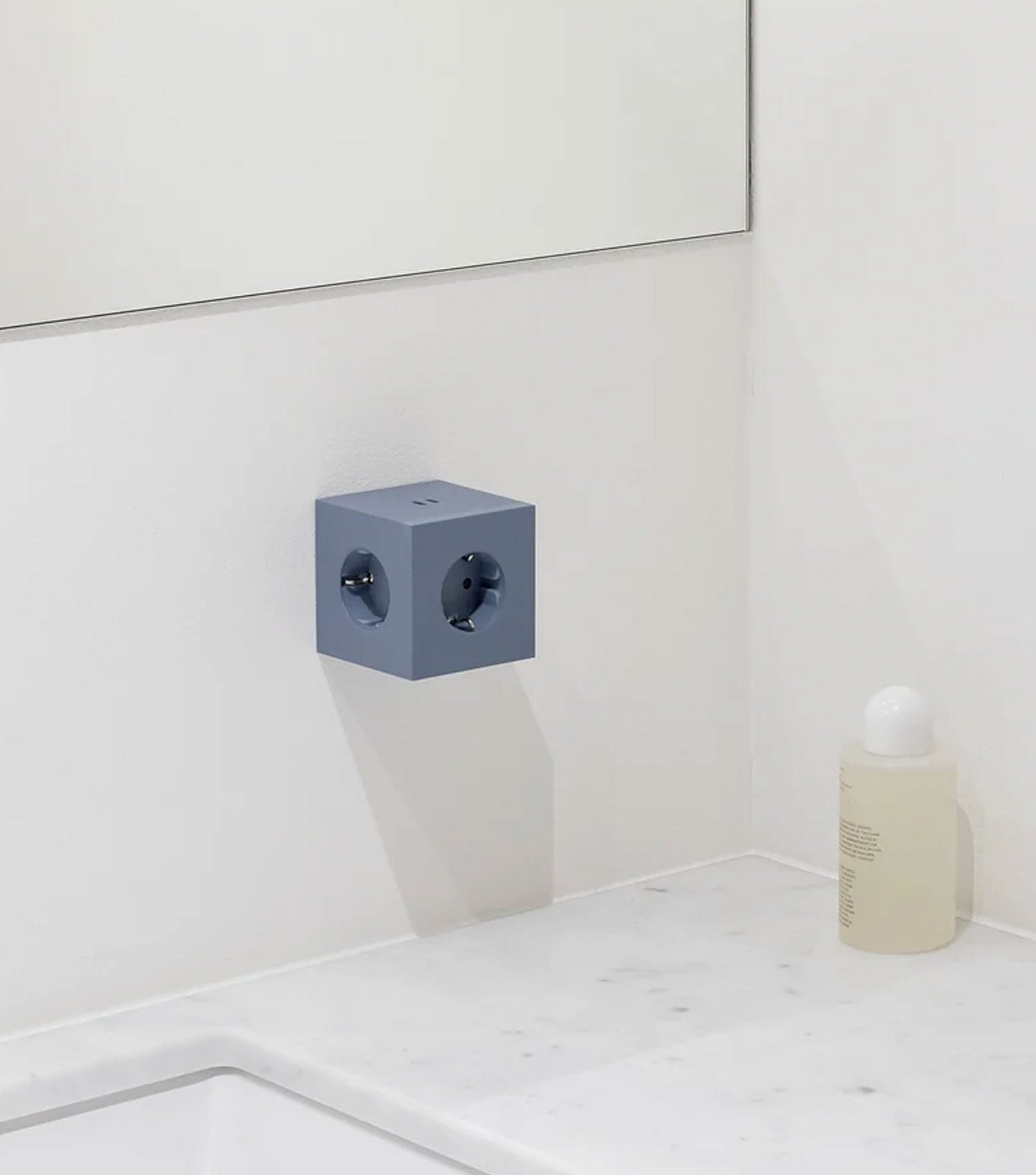 Square 2 USB-C (30W) Shark Blue - Avolt