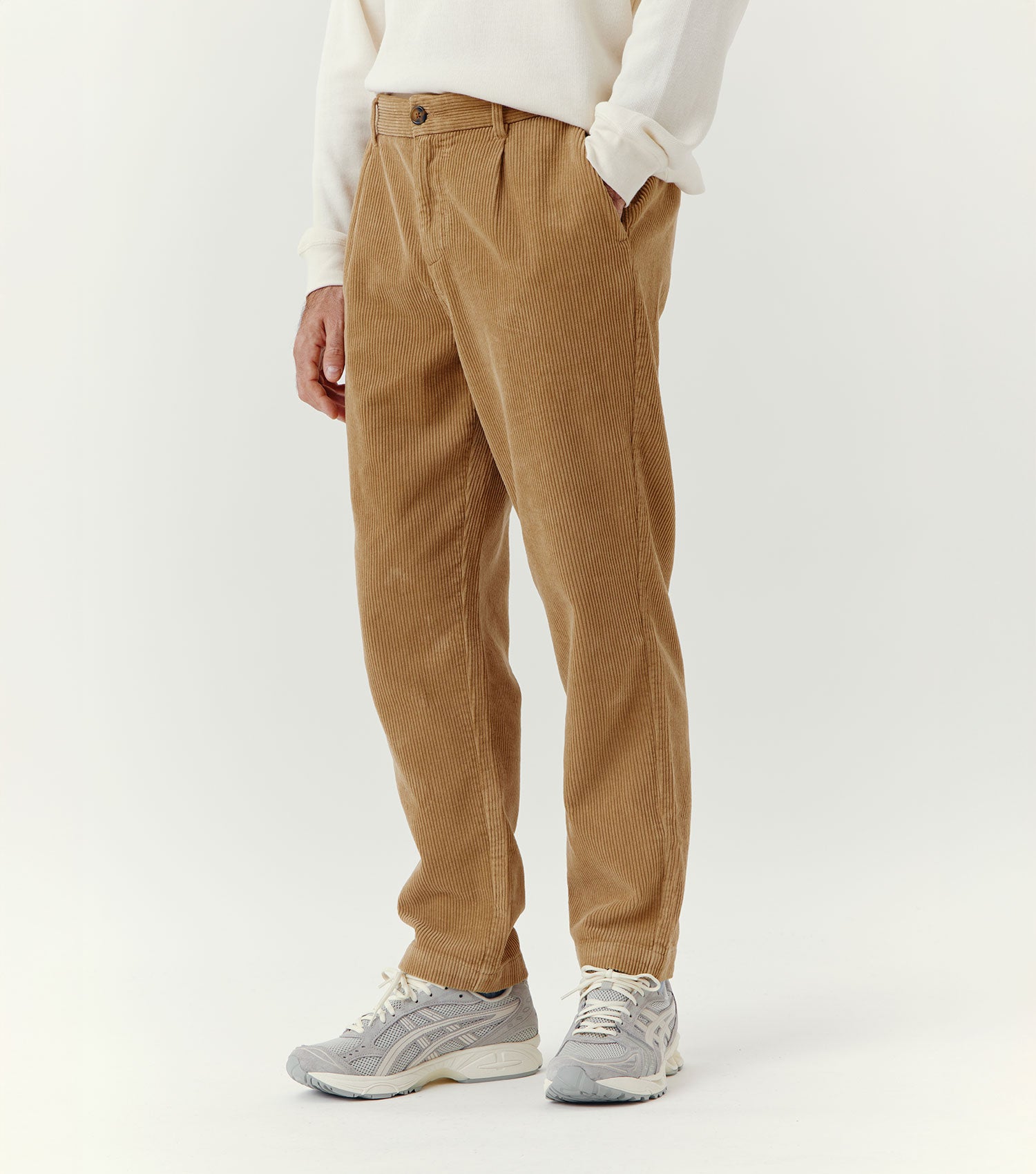 Corduroy Carrot Pleated Pants Beige - BLAW