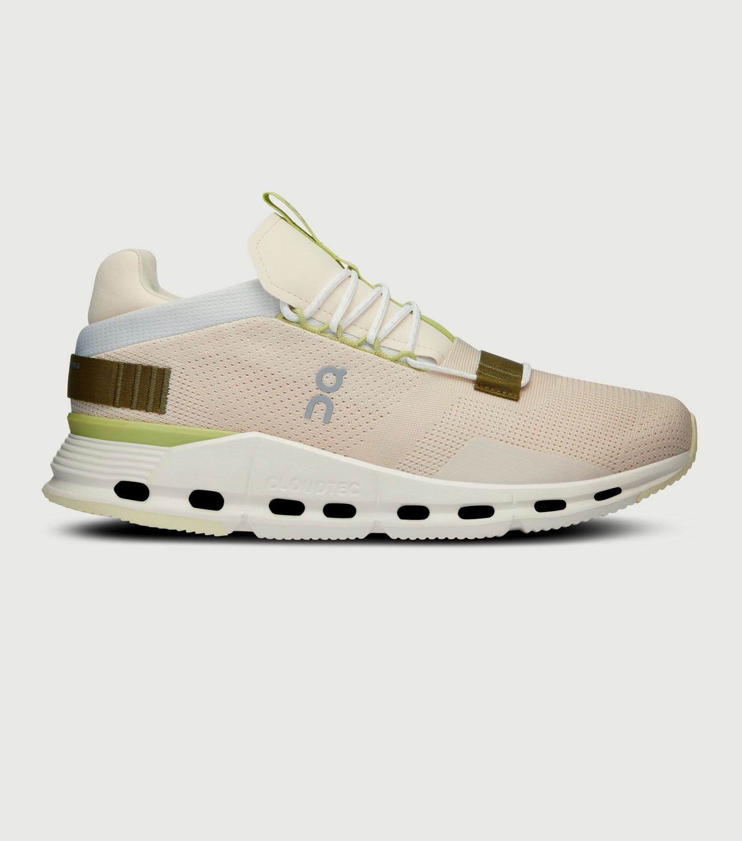 Cloudnova Sneaker Moon/Ice - On Running