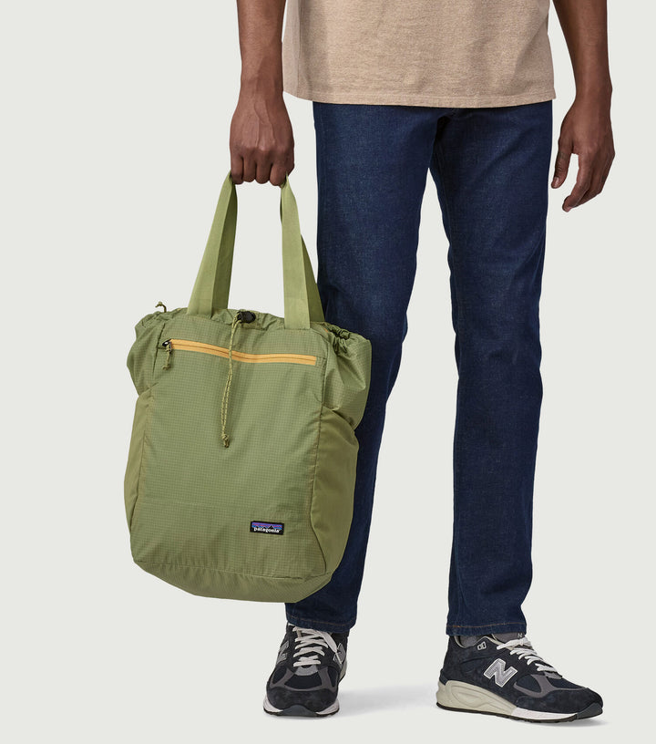 Ultralight Black Hole® Tote Pack Green - Patagonia