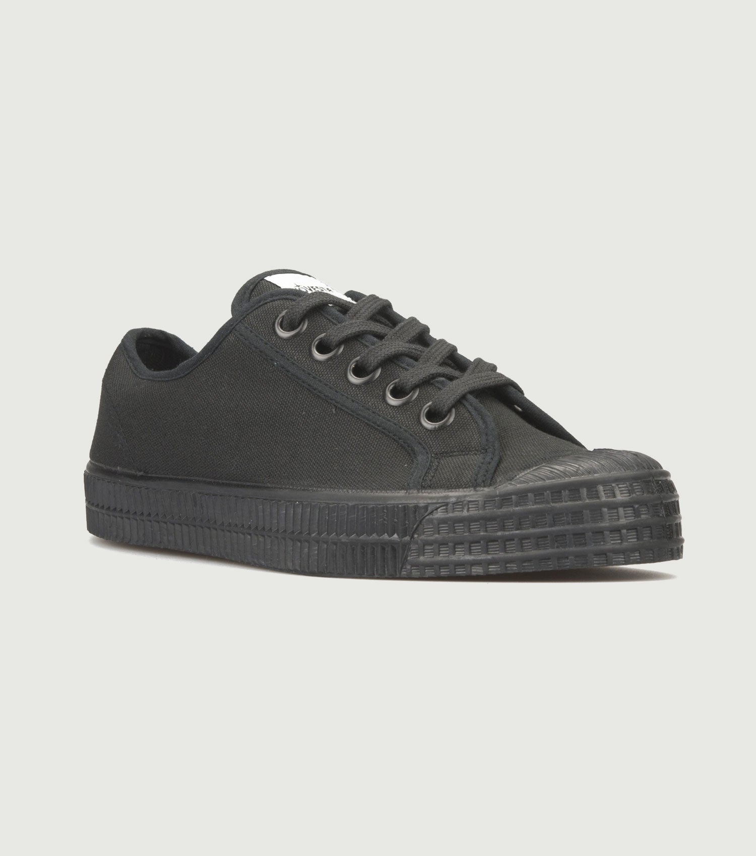 Star Master All Black - Novesta