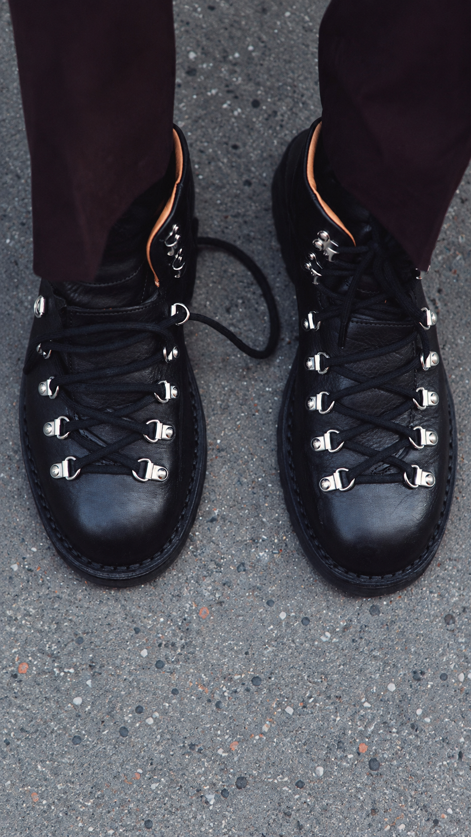 Botas negras NN.07 × Fracap, portada vertical