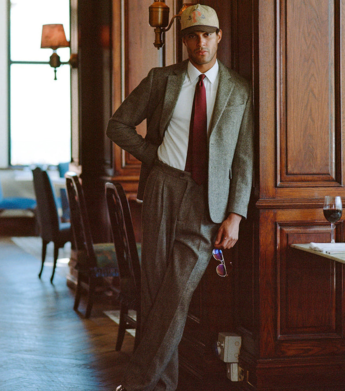 Tailored Blazer Birdseye Wool Grey - Percival - Editorial look