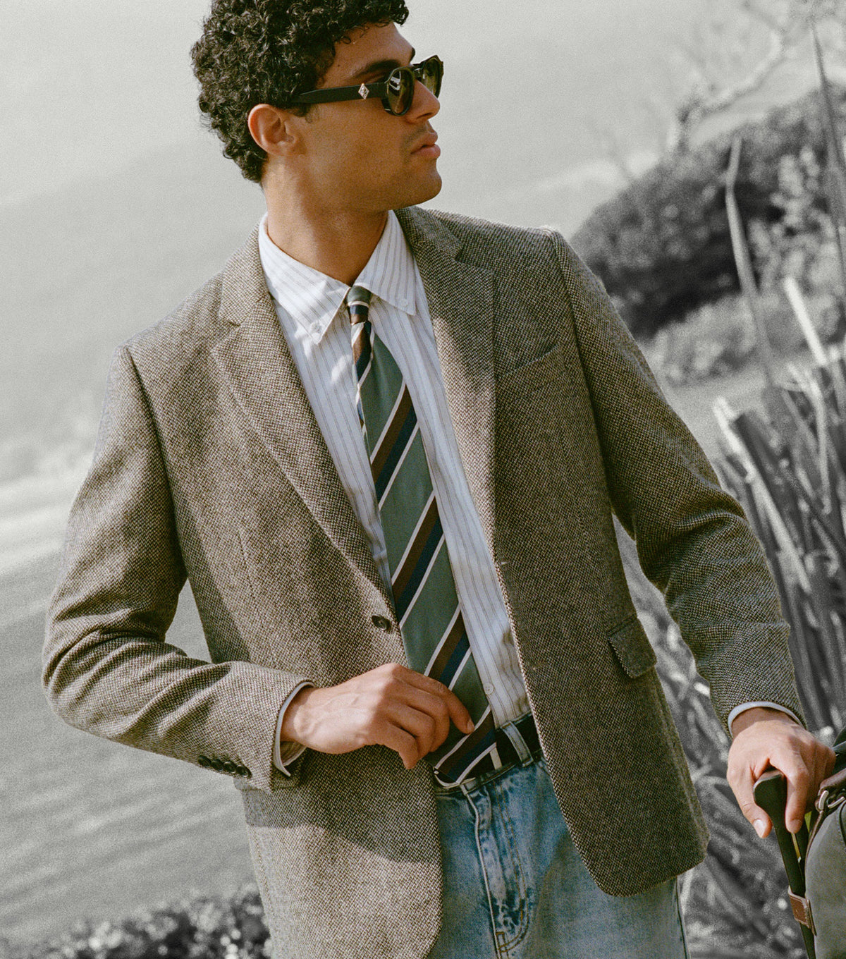 Tailored Blazer Birdseye Wool Grey - Percival - Editorial look